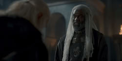 extant_HouseOfTheDragon_1x05-WeLightTheWay_1264