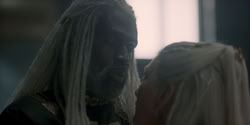 extant_HouseOfTheDragon_1x05-WeLightTheWay_1572