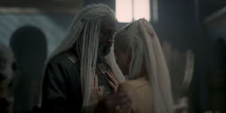 extant_HouseOfTheDragon_1x05-WeLightTheWay_1612