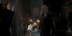 extant_HouseOfTheDragon_1x06-ThePrincessAndTheQueen_0603