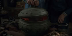 extant_HouseOfTheDragon_1x06-ThePrincessAndTheQueen_0716