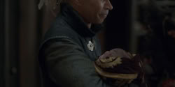 extant_HouseOfTheDragon_1x06-ThePrincessAndTheQueen_0777