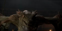 extant_HouseOfTheDragon_1x06-ThePrincessAndTheQueen_1032