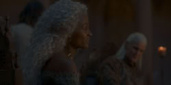 extant_HouseOfTheDragon_1x06-ThePrincessAndTheQueen_1914