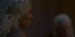extant_HouseOfTheDragon_1x06-ThePrincessAndTheQueen_1972