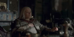 extant_HouseOfTheDragon_1x06-ThePrincessAndTheQueen_2942