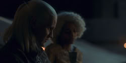 extant_HouseOfTheDragon_1x06-ThePrincessAndTheQueen_3376