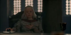 extant_HouseOfTheDragon_1x06-ThePrincessAndTheQueen_3488