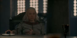 extant_HouseOfTheDragon_1x06-ThePrincessAndTheQueen_3496