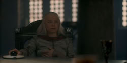 extant_HouseOfTheDragon_1x06-ThePrincessAndTheQueen_3498