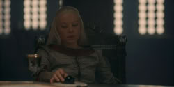 extant_HouseOfTheDragon_1x06-ThePrincessAndTheQueen_3533