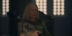 extant_HouseOfTheDragon_1x06-ThePrincessAndTheQueen_3580