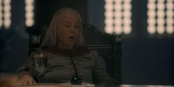 extant_HouseOfTheDragon_1x06-ThePrincessAndTheQueen_3618