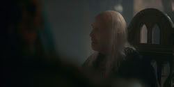 extant_HouseOfTheDragon_1x06-ThePrincessAndTheQueen_3754