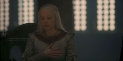 extant_HouseOfTheDragon_1x06-ThePrincessAndTheQueen_3828