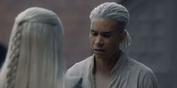 extant_HouseOfTheDragon_1x06-ThePrincessAndTheQueen_4982