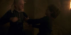 extant_HouseOfTheDragon_1x07-Driftmark_2485