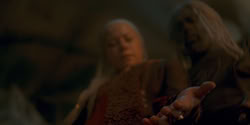 extant_HouseOfTheDragon_1x07-Driftmark_3268