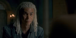 extant_HouseOfTheDragon_1x07-Driftmark_3877