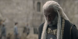 extant_HouseOfTheDragon_2x01-ASonForASon_0914
