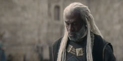 extant_HouseOfTheDragon_2x01-ASonForASon_0932