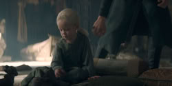 extant_HouseOfTheDragon_2x01-ASonForASon_1137