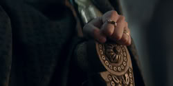 extant_HouseOfTheDragon_2x01-ASonForASon_1248