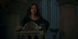 extant_HouseOfTheDragon_2x02-RhaenyraTheCruel_0769