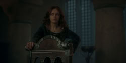 extant_HouseOfTheDragon_2x02-RhaenyraTheCruel_0772