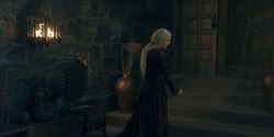 extant_HouseOfTheDragon_2x02-RhaenyraTheCruel_1910