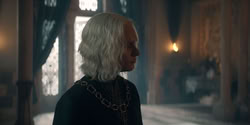 extant_HouseOfTheDragon_2x02-RhaenyraTheCruel_4544