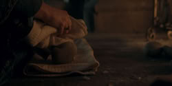 extant_HouseOfTheDragon_2x04_TheRedDragonAndTheGold_1676