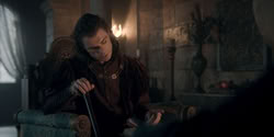 extant_HouseOfTheDragon_2x04_TheRedDragonAndTheGold_1942