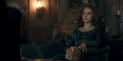 extant_HouseOfTheDragon_2x04_TheRedDragonAndTheGold_1972