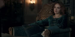 extant_HouseOfTheDragon_2x04_TheRedDragonAndTheGold_2015