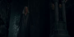 extant_HouseOfTheDragon_2x04_TheRedDragonAndTheGold_2104