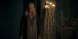 extant_HouseOfTheDragon_2x04_TheRedDragonAndTheGold_2337