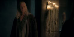 extant_HouseOfTheDragon_2x04_TheRedDragonAndTheGold_2371