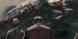 extant_HouseOfTheDragon_2x05_Regent_0277