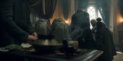 extant_HouseOfTheDragon_2x05_Regent_0573