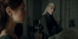 extant_HouseOfTheDragon_2x05_Regent_0694