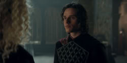 extant_HouseOfTheDragon_2x05_Regent_1070