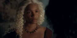 extant_HouseOfTheDragon_2x05_Regent_1075