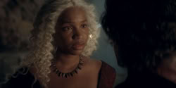 extant_HouseOfTheDragon_2x05_Regent_1086