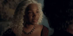 extant_HouseOfTheDragon_2x05_Regent_1087