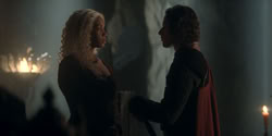 extant_HouseOfTheDragon_2x05_Regent_1164