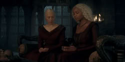 extant_HouseOfTheDragon_2x05_Regent_1952