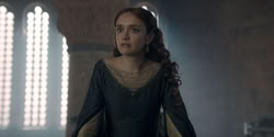 extant_HouseOfTheDragon_2x05_Regent_2633