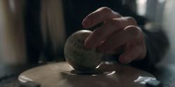 extant_HouseOfTheDragon_2x05_Regent_2777