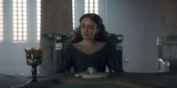 extant_HouseOfTheDragon_2x05_Regent_2797